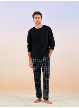 Standard Pattern Plaid Fleece Men's Pajamas Set thumbnail 2